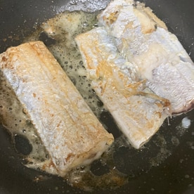 太刀魚のバターポン酢焼き レシピ 作り方 By ごまおいる 楽天レシピ 太刀魚のバターポン酢焼き レシピ 作り方 By ごまおいる 楽天レシピ
